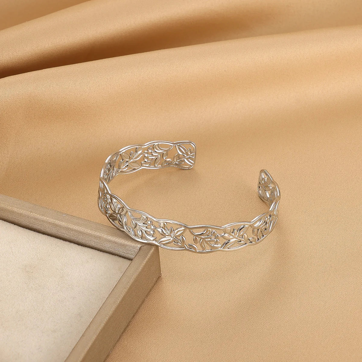Women's Double Layer Open Gold Stainless Steel Waterproof Bracelet with Flower