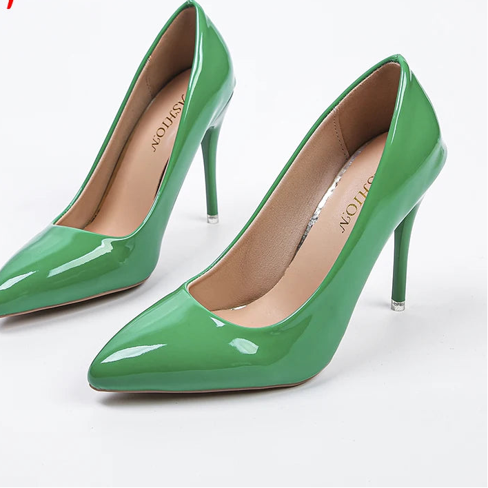 uper High  Patent Leather Pumps