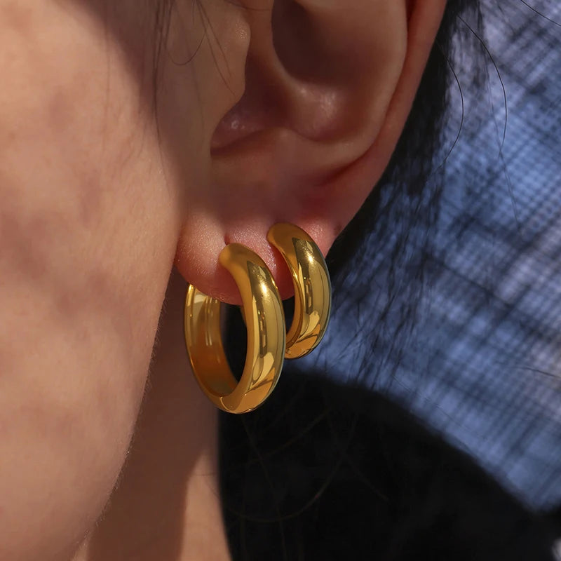 Classic Gold/Silver Stainless Steel Smooth Round Huggie Hoop Earrings for Women